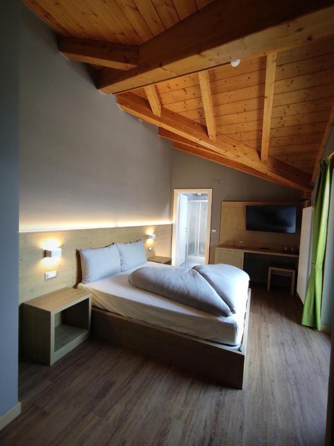 Hotel Villa Argentina Ronzone Værelse billede
