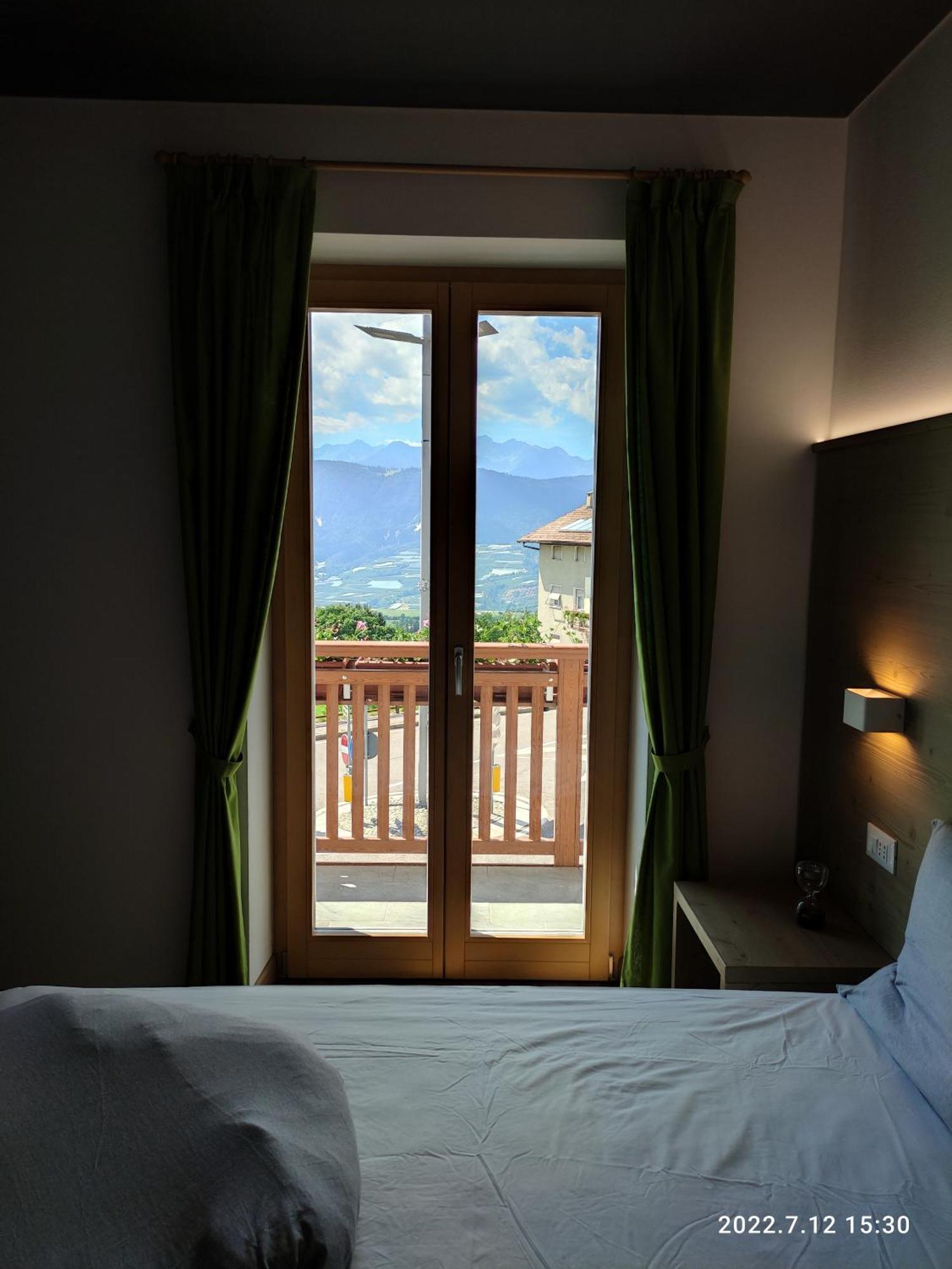 Hotel Villa Argentina Ronzone Eksteriør billede